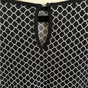 ICO BLACK AND WHITE PRINT TOP - SIZE XXL